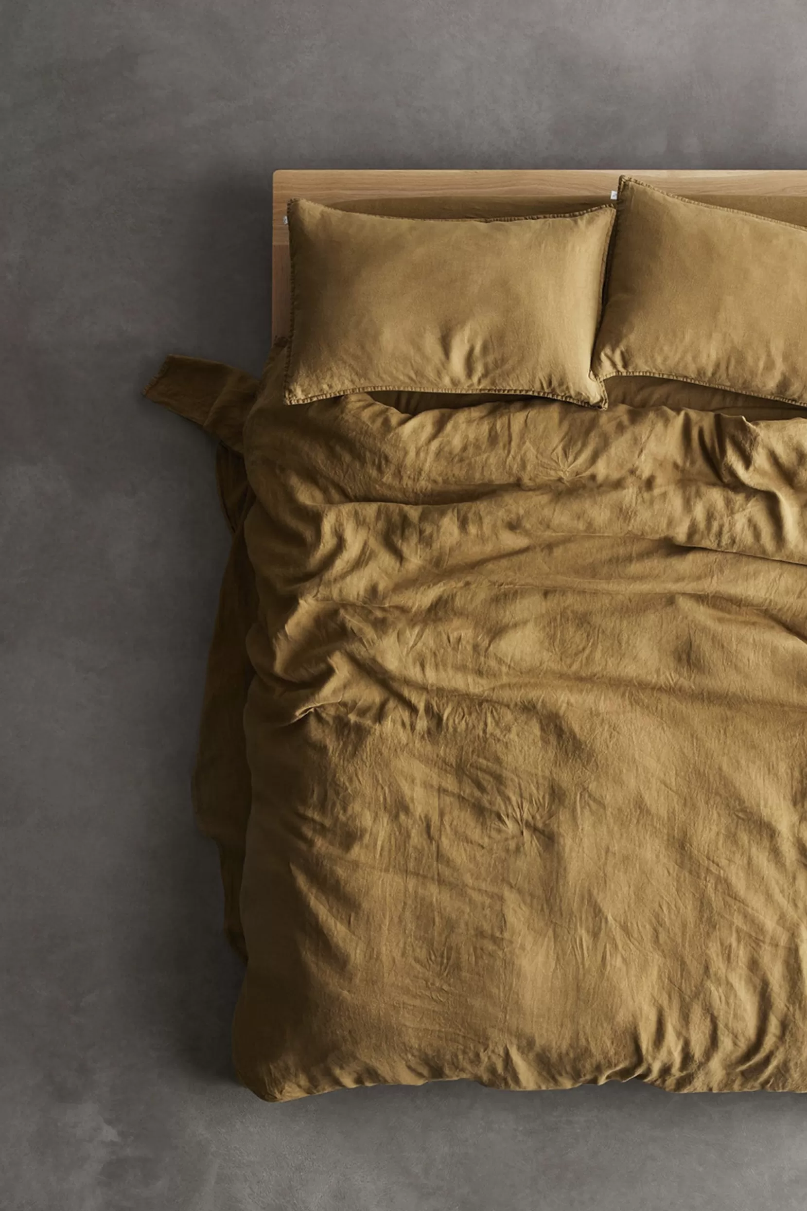 Shop Hanna Hygge                        QC King Cushions & Throws
