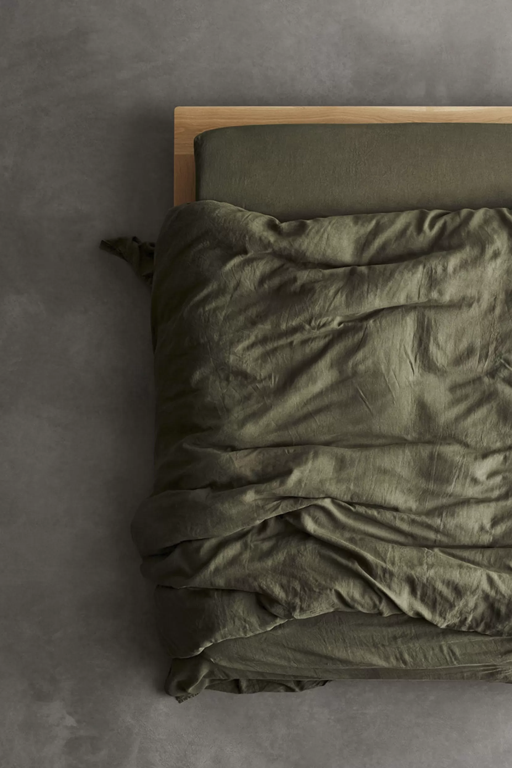 Sale Hanna Hygge                        QC Queen Cushions & Throws