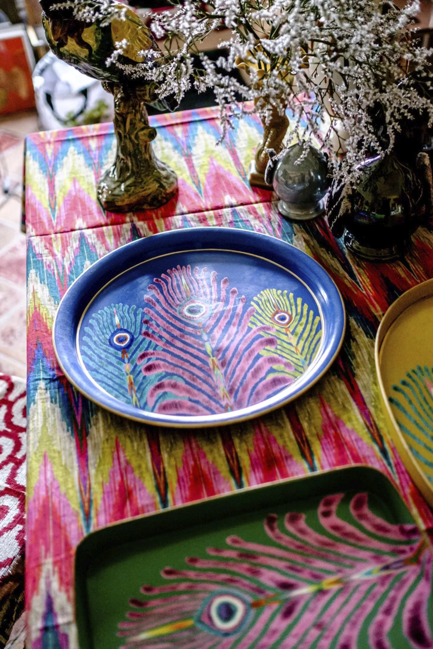Cheap Les Ottomans Peacock Round - Tableware & Trays